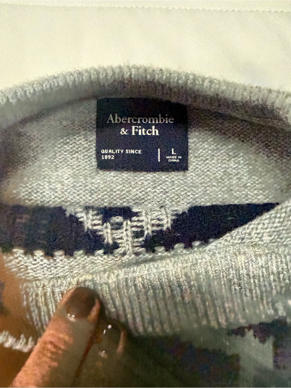 Abercrombie & Fitch Gray Mountain Cabin Graphic Sweater Sz L - Picture 3 of 4